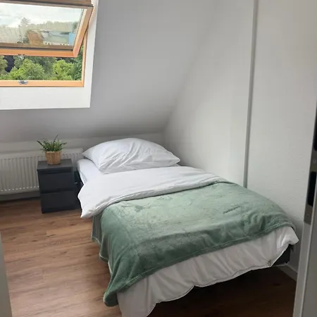 Bettwerk Illertissen - Monteurzimmer & Apartmán Oberbalzheim